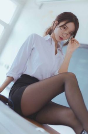 少妇中文综合三级_BD高清欧美在线观看